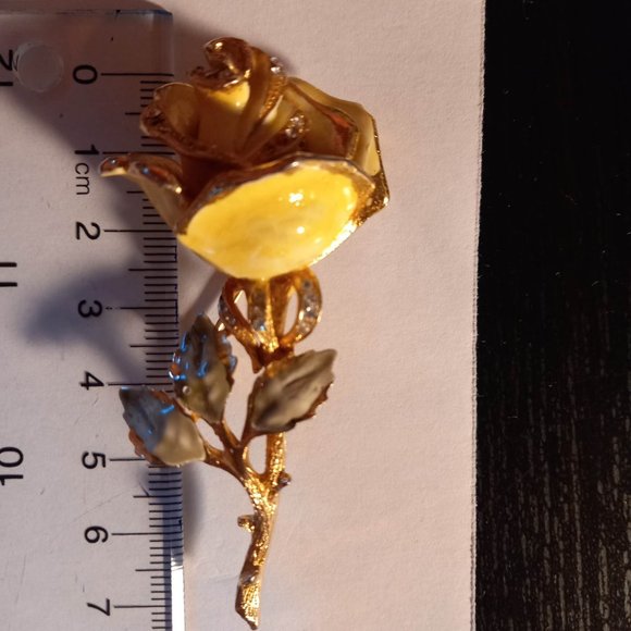Vintage Yellow Rose Brooch - Picture 2 of 5